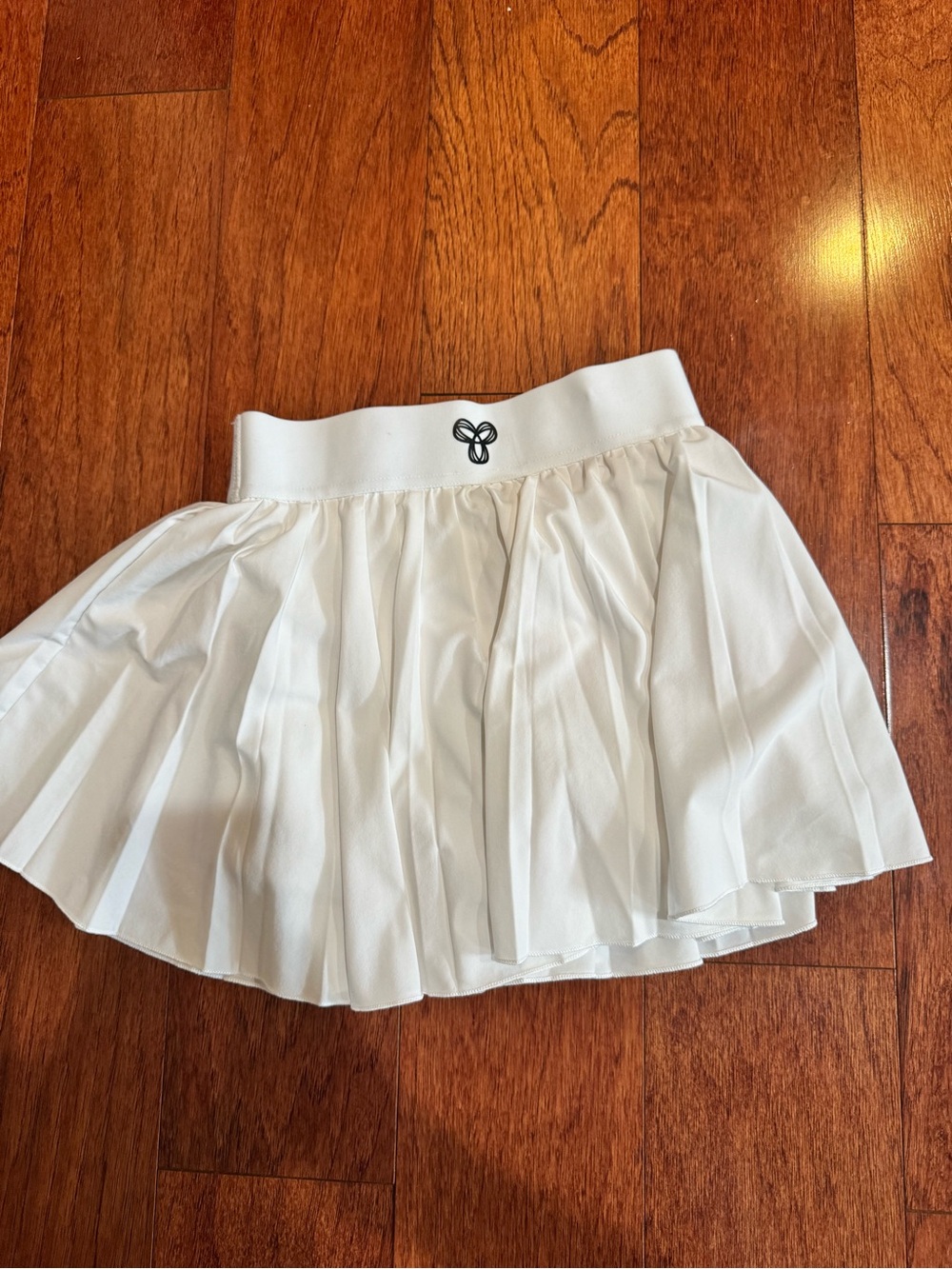 Aritzia TNA Action White Pleated Tennis Skirt Size XXS - Picture 3 of 4